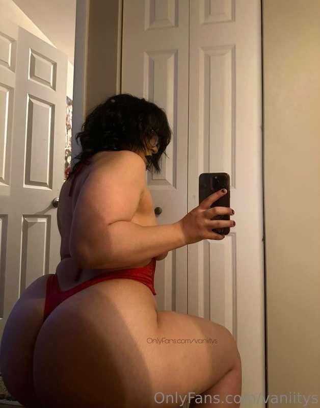 Big thick booty goofin’ 🤭🤭🤭🤭