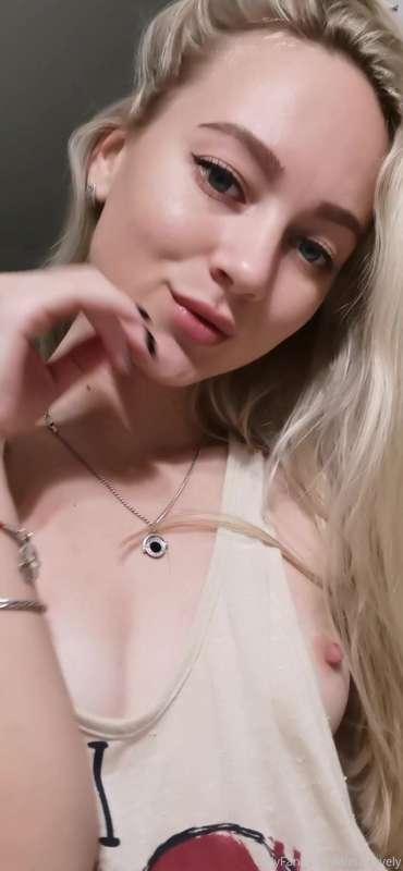 You don't have to be nude to look sexy, do you agree with me..