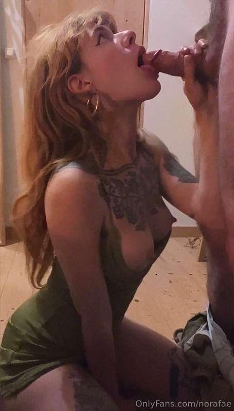 Why do I look so cute sucking cock? 😇 Love this picture and ..