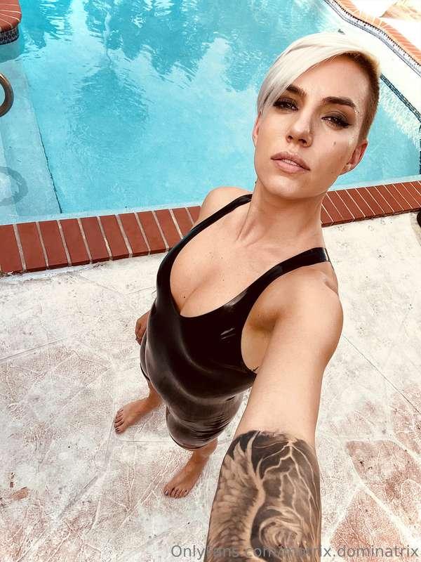 Just for my fans 🖤 I hope y’all are having an awesome day