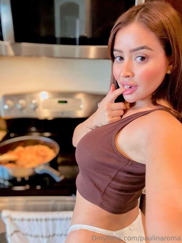 Who would like me as their cook ? 😋🤭👩‍🍳