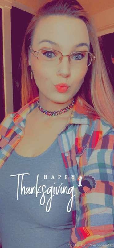 Happy turkey day to all your horny mofos who like me giggle ..