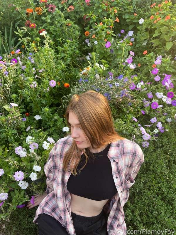 Nature provides the perfect backdrop for some naughty adventures. 
Imagine finding a secluded spot under a shady tree or by a sparkling river, where you can indulge in some intimate moments with your partner :D Sounds like a dream, yeah?

✦ #outdoor #lifestyle #gfe #redhead #natural #anime #petite #young #skinny #fyp ✦
