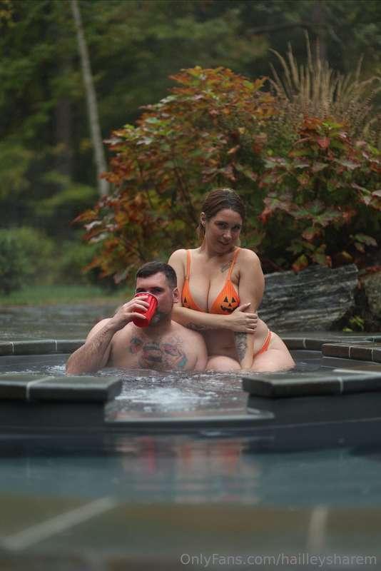 making sure your spooky season is alsoo sexyyy🔥