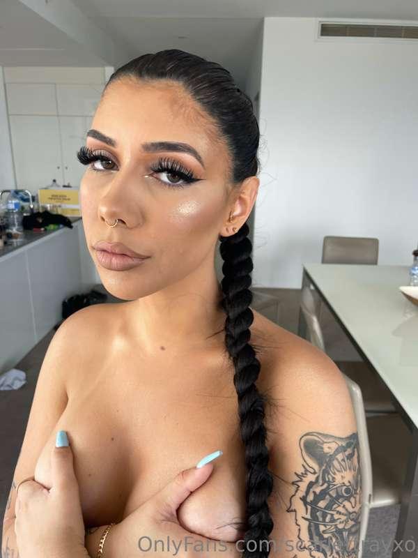 would u stare into my eyes while we fuck?