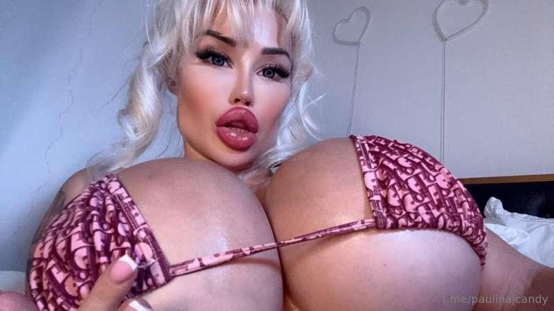 Wanna see me at my dirtiest? 🎥 $35 for my steamiest personal..
