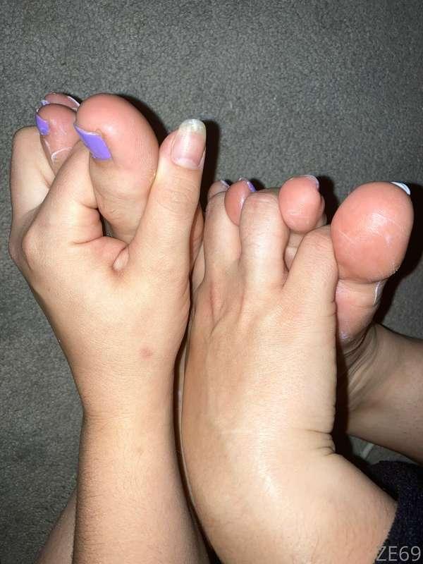 😈😈🦶🦶