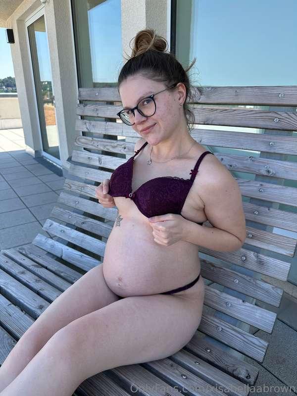 xisabellaabrown image #0