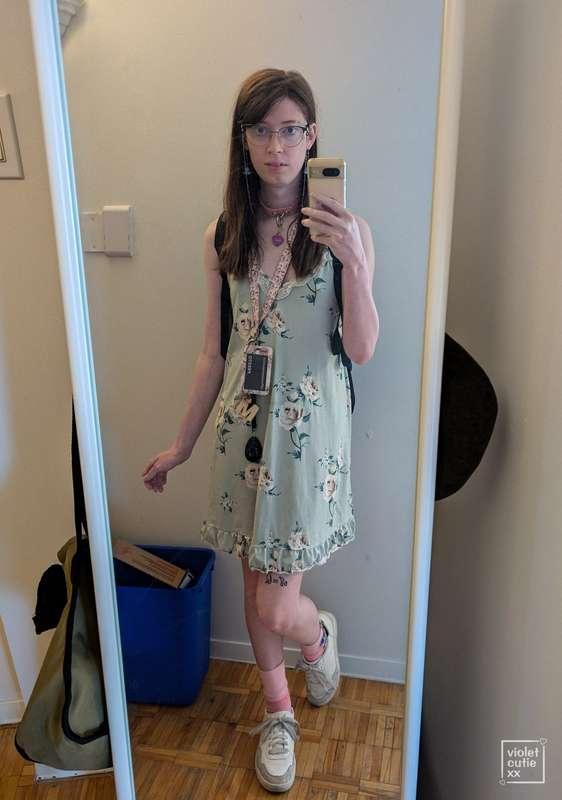 oops, I'm not wearing anything under my dress 😇