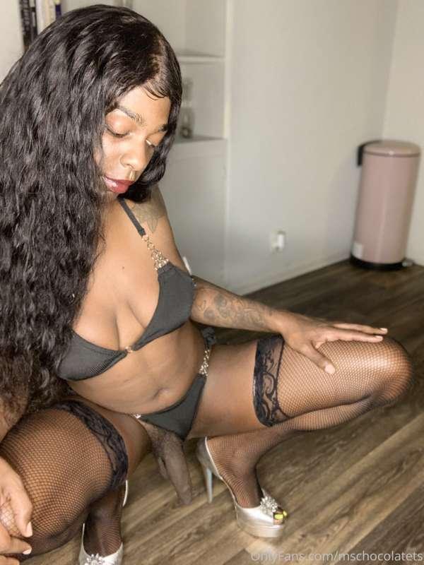 😈