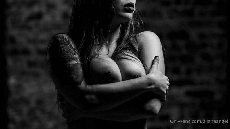 Happy Sunday~

PH: The Shapr