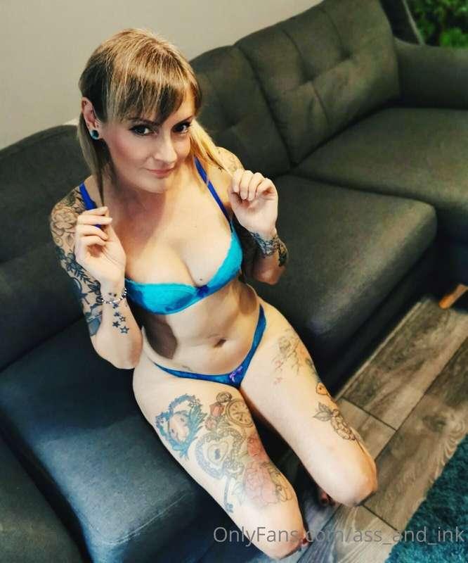 Wanna cum play with me? 😈💙