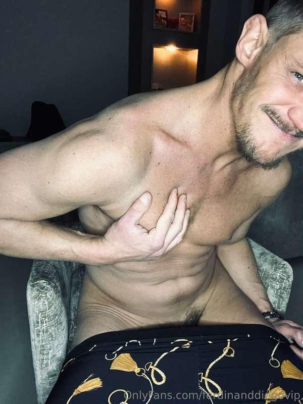 I'm craving a tongue to lick my nipples and a mouth to devou..