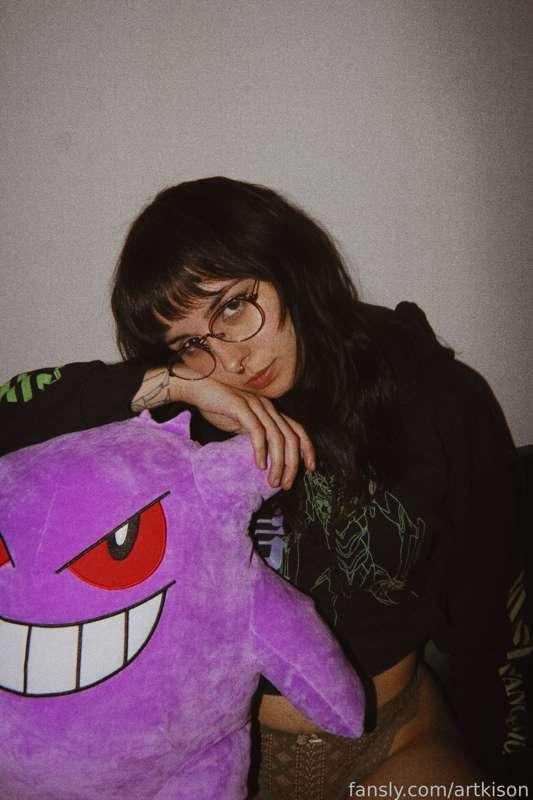 Your favorite gamer girl. 💜🎮💚
