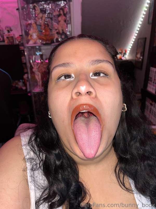 raaah i'm gonna swallow you ( ˶ˆᗜˆ˵ )