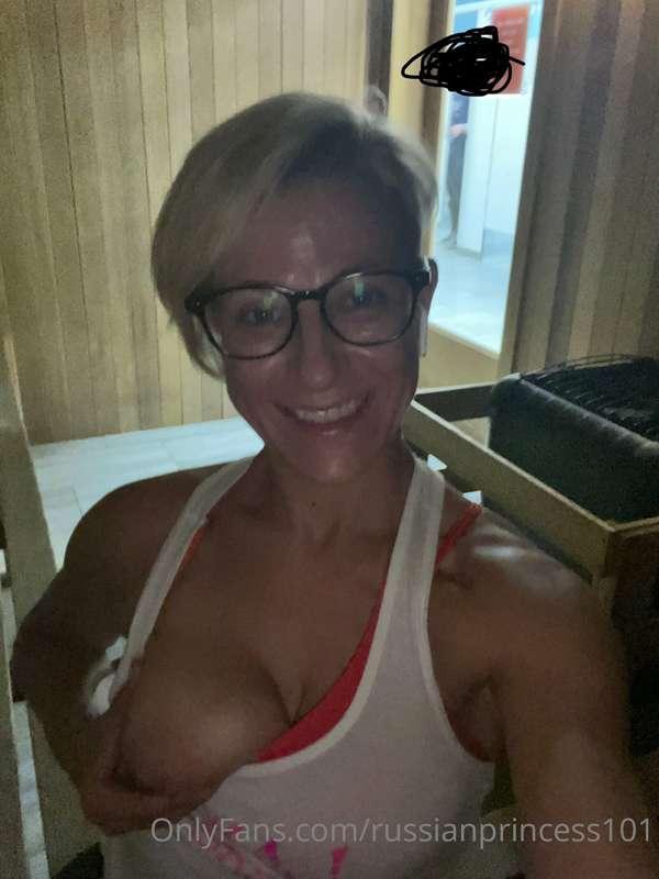 Happy Titty Tuesday. I got caught in the sauna of my gym lol