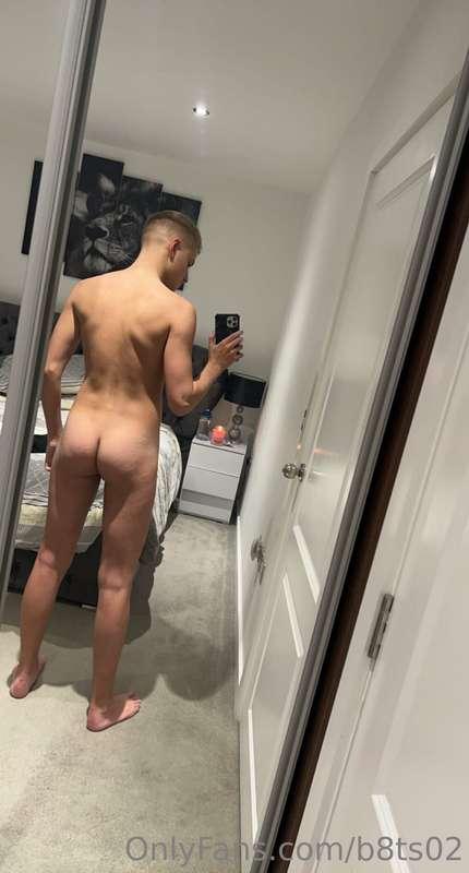 Feeling horny 🍆