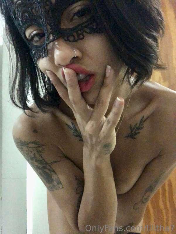 I’m bored… who wanna play with me??