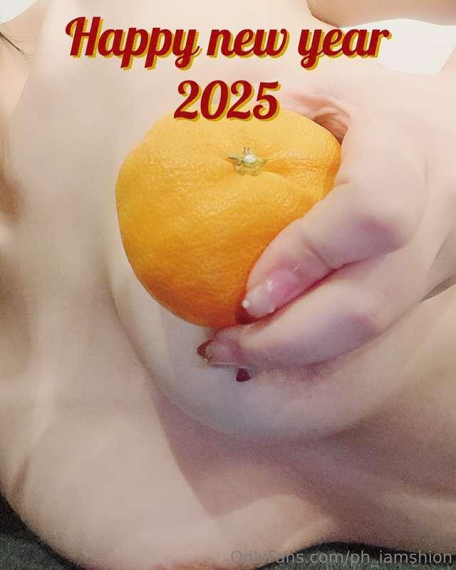 💖 Happy New Year💖In 2025, I will try more naughty things and..