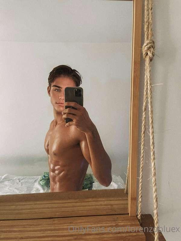 Who doesn’t love an oily massage 🧴  especially when it gets ..