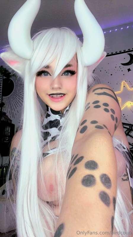 Mooo!! I'm here to suck your.....😘🐮🦇