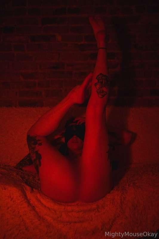 he flew in from out of town to be my photographer...  bet yo..