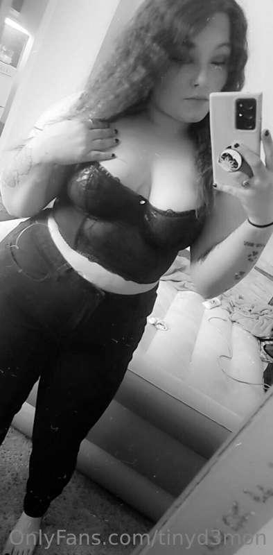 Goooooooood afternoon babes! Hope everyone is having a fanfu..