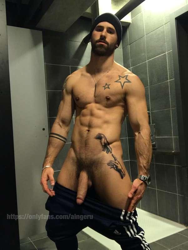 It’s cold outside 😈🍆❄️