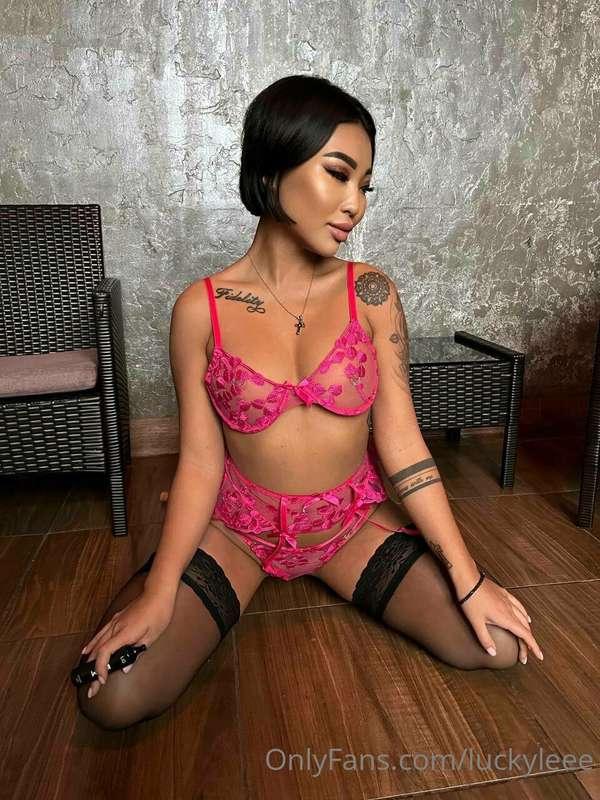 Guess where I want your tongue on my body😈