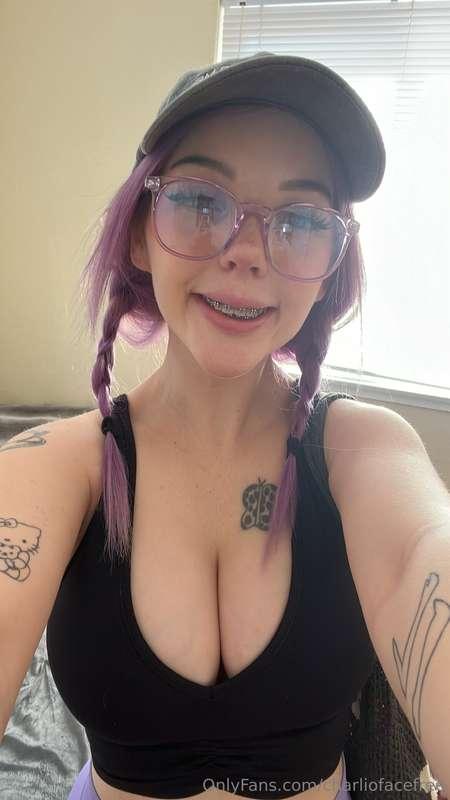 happy friday jr!! 🫶