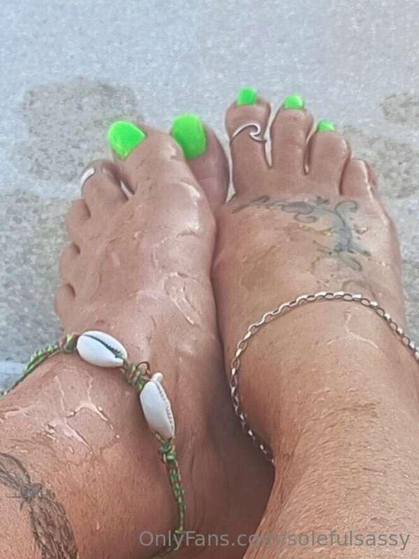 Wanna dry them off or make them even more wet? 😜
