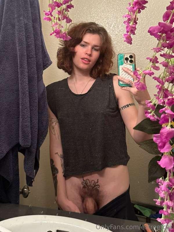 hot girl with an ass that is begging to be fucked