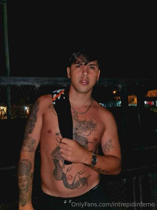 Just give me all of you in exchange for me 🔥💦