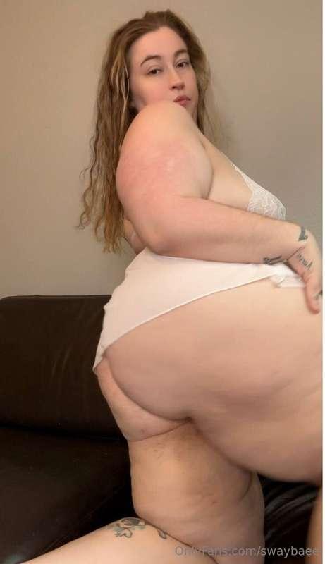 Wanna taste this 🍑?