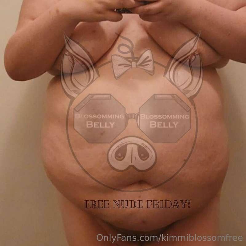 **FREE nude Friday!** First to tip gets a free month to my V..