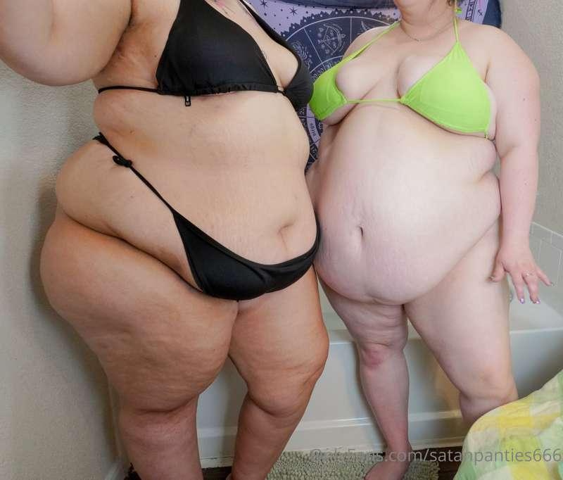 Two fat girls invite you over for a little buffet date but b..