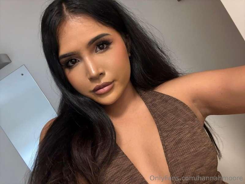 want me to be your sweet gf 🧁 or your domme mommy 😈? 