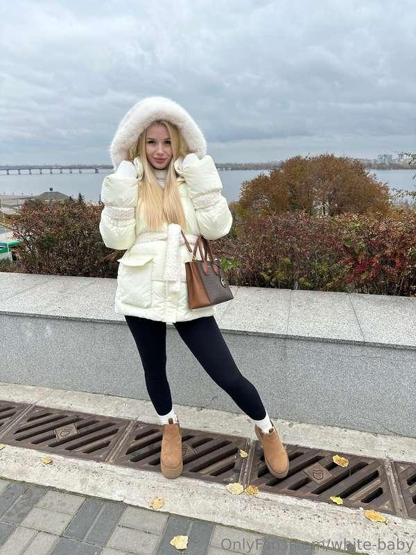 This is the kind of winter we have, do you have snow?🤪