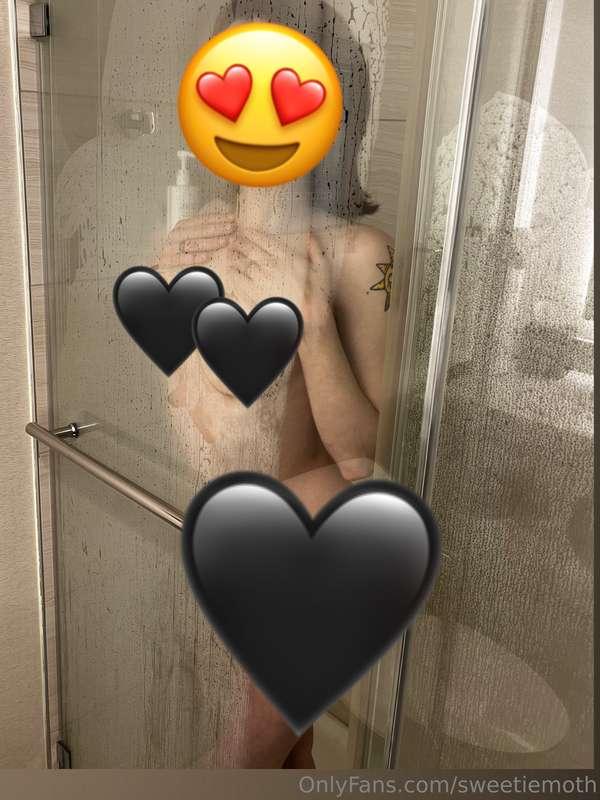 Woah! Are you stalking me while I shower😠😠🙈😏