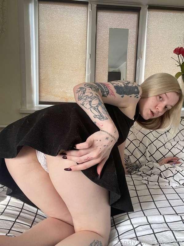 It turns me on so much to think about how you imagine pulling off my panties 😏


#daddysgirl #schoolgirl  #bigass  #ass  #panties  #schoolgirl#cutie #young