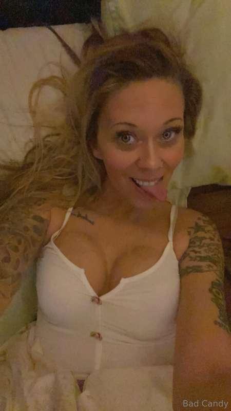 Good morning from bed head…. 💋❤️