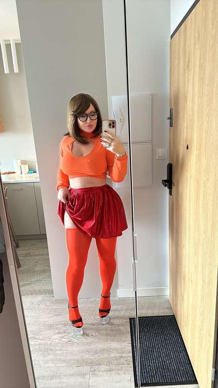 How do you like naughty Velma? 😈🧡