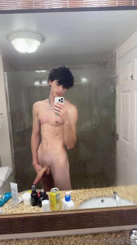 just got to the hotel :)