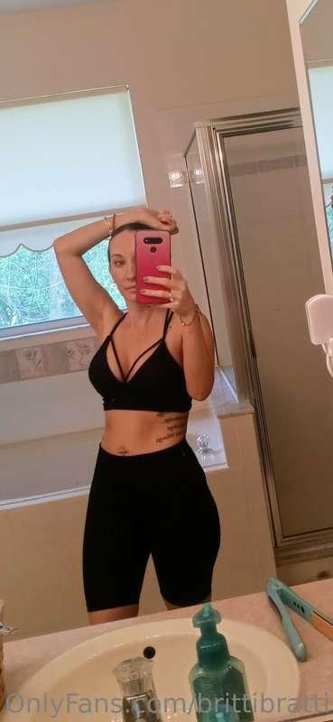 Final day for weigh in for my fitness comp 🤍💪 Wish me luck 😜