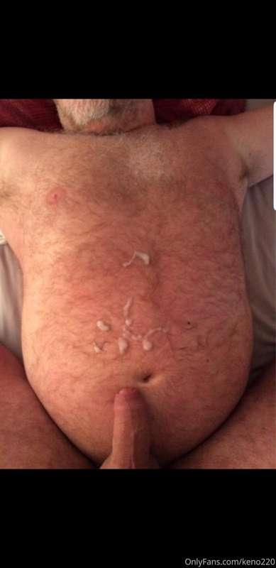 Shotting my load all over daddy's belly.... fucking hot sess..