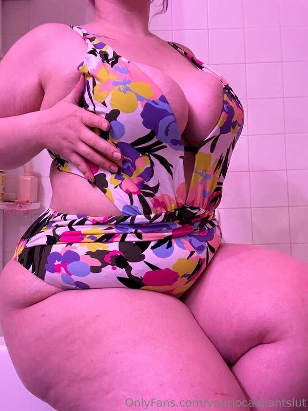 yourlocalplantslut image #2
