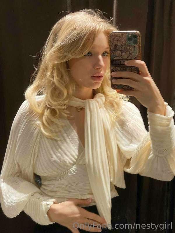 Look what a delightful new blouse I have 💖 Oh, I wish I had ..