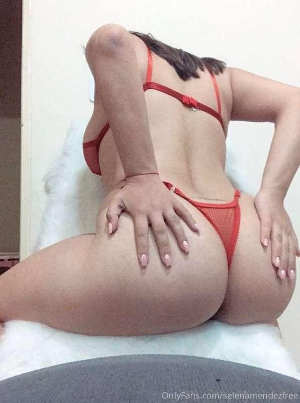 🔥ℱℛℰℰ- @lunnnamagali
👣feet 
🔞nudes
📱sexting
👅custom Photos a..