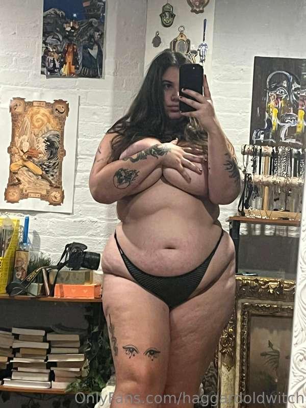 fertility goddess vibe