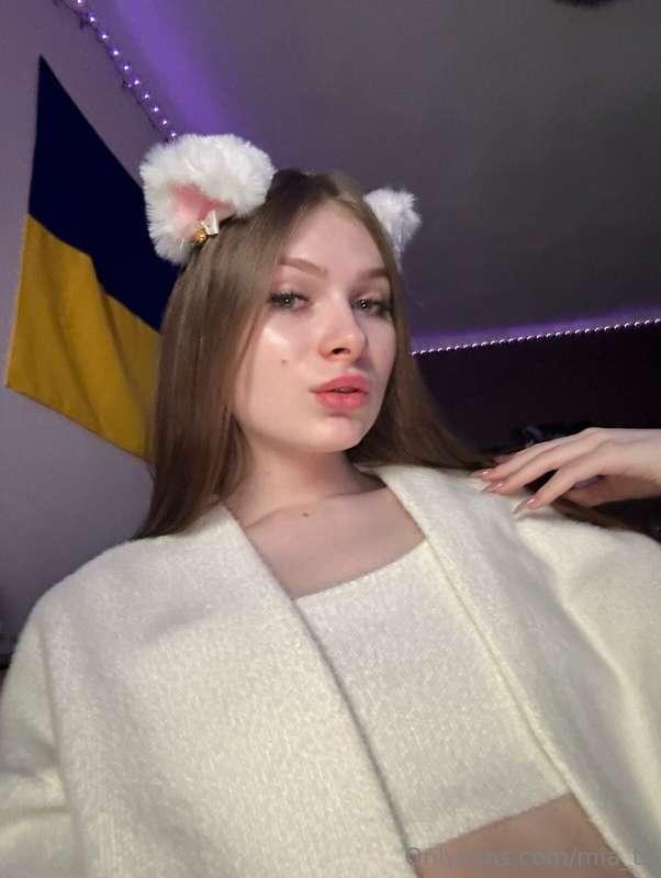 🐭🎀 Give me your opinion! Do I look like a cute mouse with th..